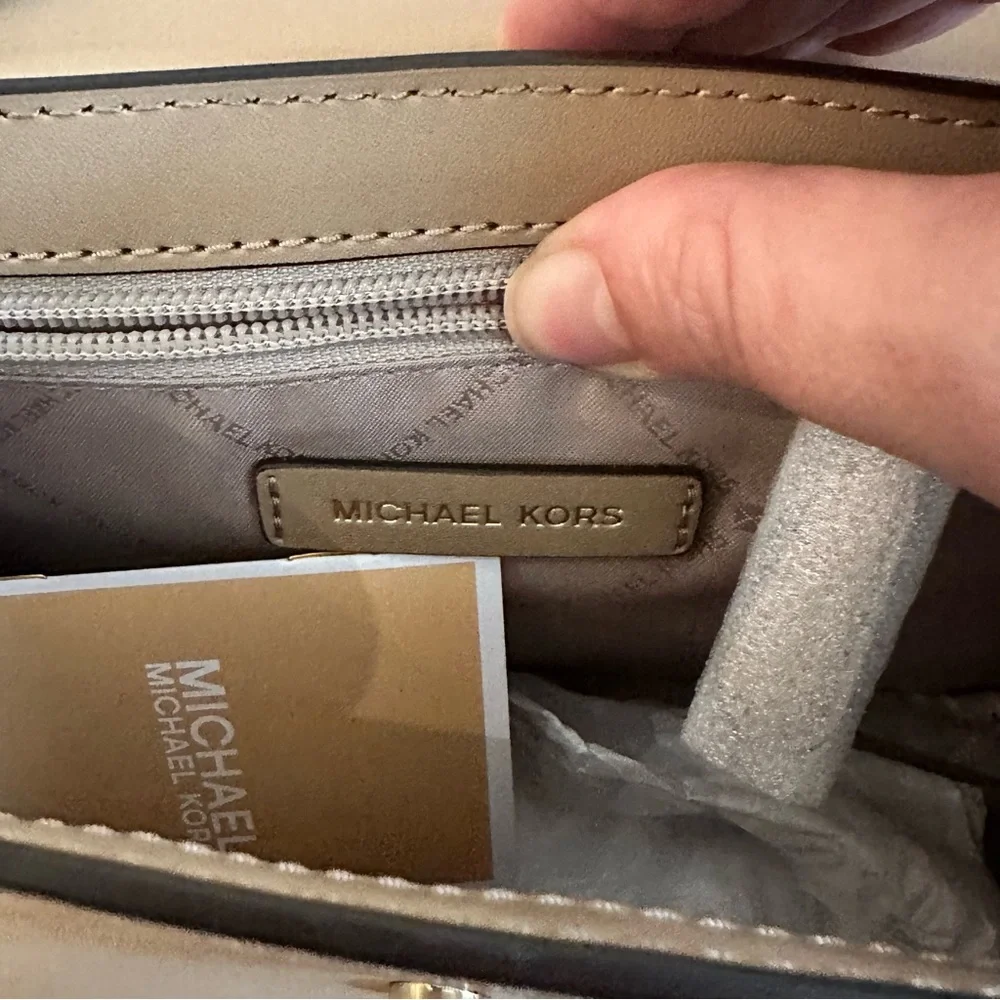 Michael Kors Grace TH Saffiano Leather Satchel Handle & Shoulder Bag MED Tan NWT